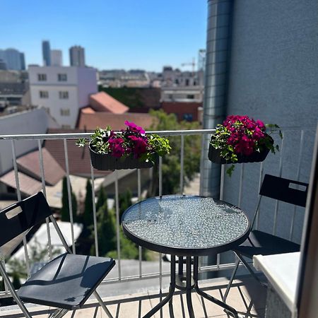 Plaza De Luxe Apartman Pozsony Kültér fotó