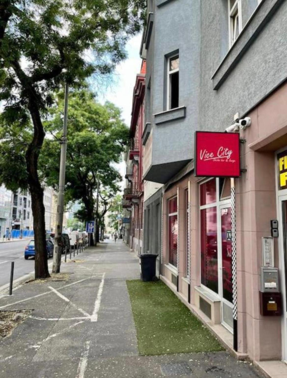Plaza De Luxe Apartman Pozsony Kültér fotó