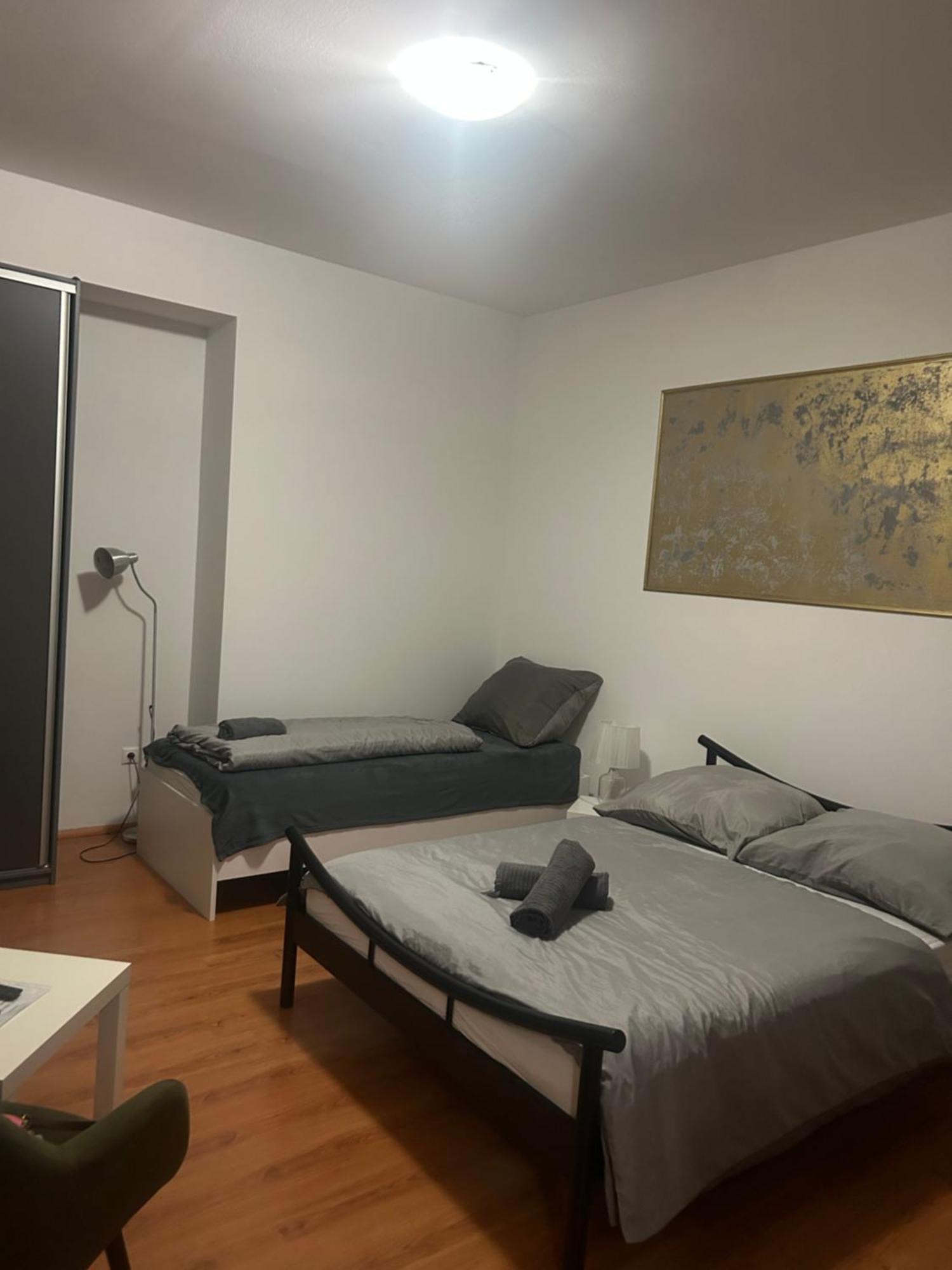 Plaza De Luxe Apartman Pozsony Kültér fotó